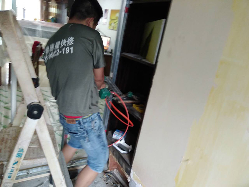 哪家鄭州維修公司可以處理電動門，鄭州電動門壞了修門多少錢
