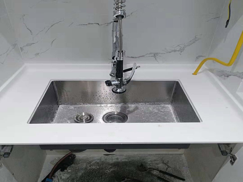 哪一家鄭州維修公司能上門處理水槽漏水，鄭州廚房水槽下面漏水怎么辦