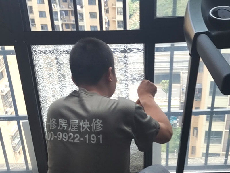 想清理紗窗卻會拆不會裝？預約紗窗上門安裝，輕松又方便