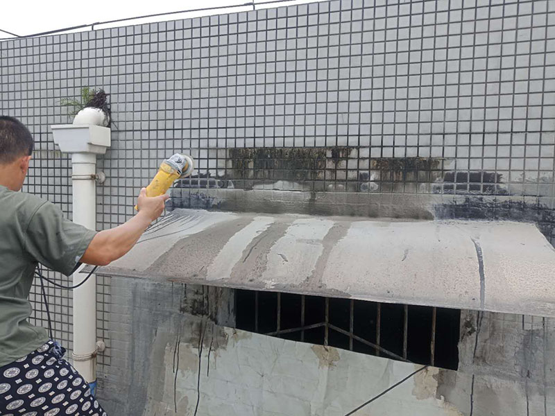 窗戶外墻防水切割：1、外墻防水不建議用防水涂料，防水涂料施工后需要做一層保護層；2、防水需要在水泥基面施工，如果貼了瓷磚，還需要把瓷磚鏟除再施工；3、外墻防水最好使用砂漿防水劑，做好后可以與原有的水泥基面形成一個整體，且不會被雨水中的酸、堿等物質破壞。