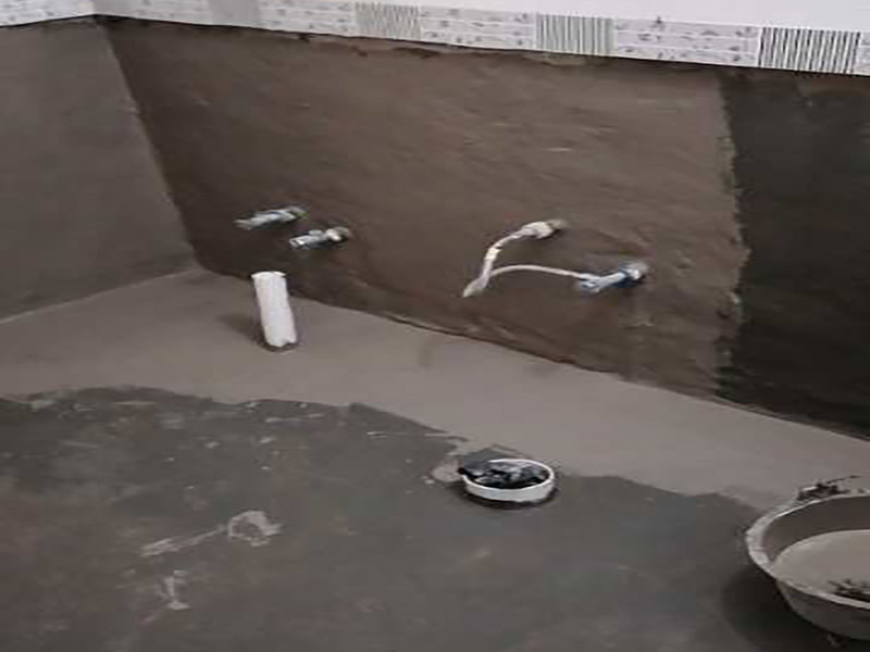 衛生間貼磚裝修：先將所需材料準備好，然后將水泥與建筑膠混合拌勻，用鏟刀將其鏟到地面刮平再將瓷磚鋪上刀壓實，這樣按照這樣的方式自上而下或自左而右來進行貼磚即可。 衛生間在進行貼瓷磚時，首先要注意的就是防水方面的問題。因此，必須要在鋪磚之前就把衛生間墻面與地面的防水做好，這樣就能避免鋪磚之后出現滲水漏水的現象。 貼磚過程中不要為了防水就把瓷磚縫隙留的太小，這樣很容易導致瓷磚熱脹冷縮，最好將瓷磚擠壞，到時候再想貼瓷磚就非常困難了。 瓷磚在使用之前泡水是為了在鋪貼過程中，它的粘度會更加牢固，但要注意有些商家是允許剩余的瓷磚可以退款的，但是如果是泡水了的話，就不能退了，所以不要將所有的瓷磚都泡水。