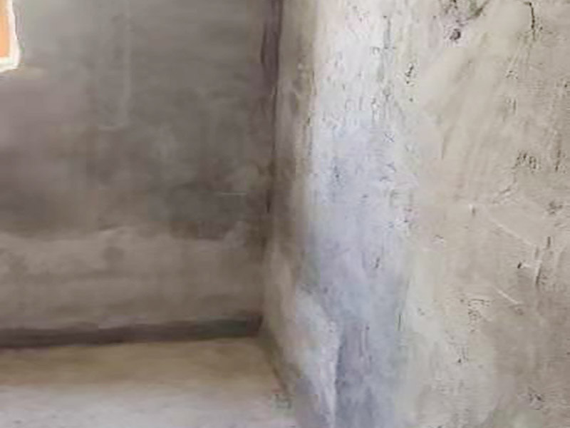 廚房抹灰防水施工：清理基層：將墊層上松散的混凝土、砂漿等清洗干凈，凸出的鼓包剔除。 刷水泥素漿：配合比為水泥∶防水油=1∶0.03(重量比)，加上適量水拌合成粥狀，鋪攤在地面上，用掃帚均勻掃一遍。 抹底層砂漿：底層用1∶3水泥砂漿，摻入水泥重3%～5%的防水粉。拌好的砂漿倒在地上，用杠尺刮平，木抹子順平，鐵抹子壓一遍。 刷水泥素漿：常溫間隔1d后刷水泥素漿一道，配合比為水泥∶防水油=1∶0.03(重量比)加適量水。 抹面層砂漿：刷水泥素漿后，接著抹面層砂漿，配合比及做法用底層。