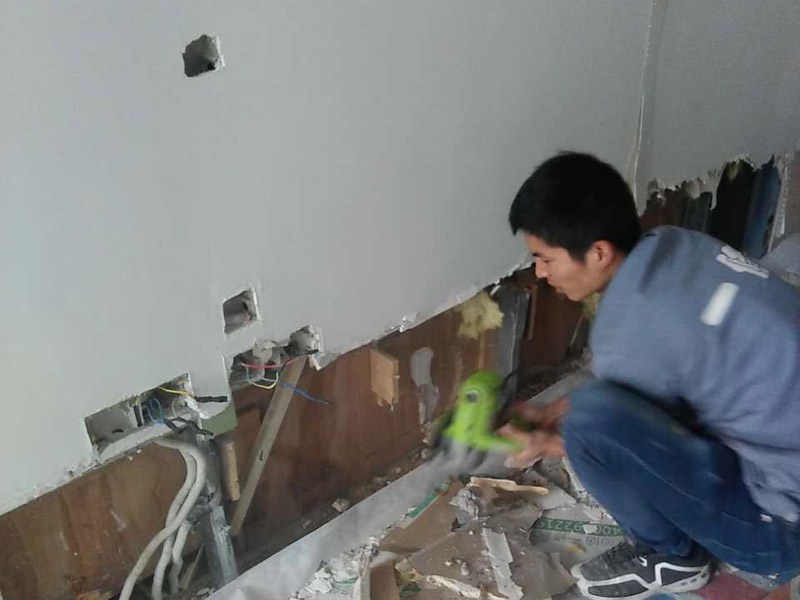 深圳墻紙修補的小技巧，深圳墻紙起霉怎么修補