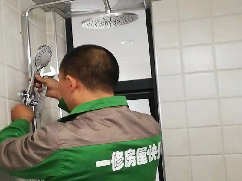 家里浴霸壞了找誰修,如果臨時無法找到合適的師傅上門維修浴霸，開關問題可以自己處理哦