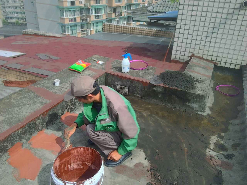 屋面漏水維修處理？是找物業公司處理還